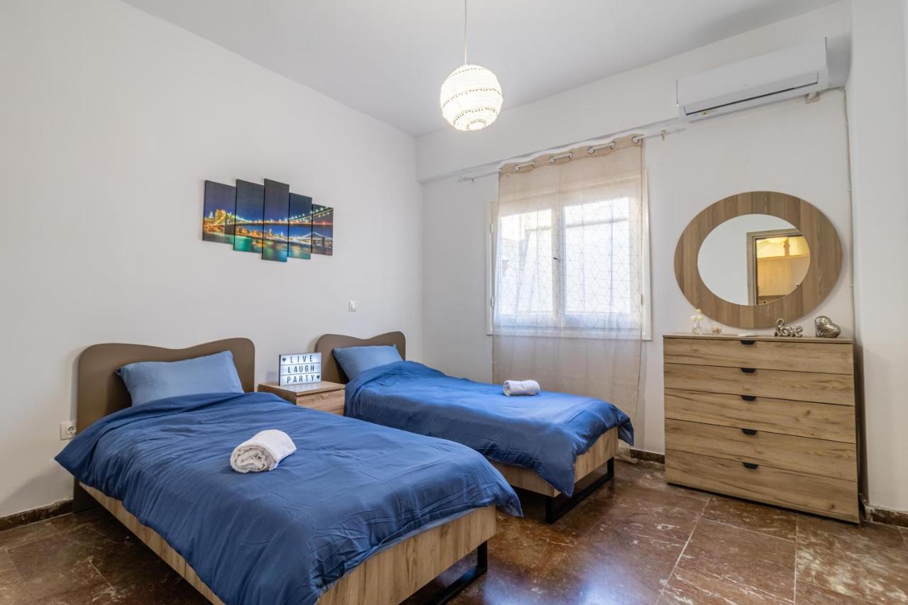 Korinthos Downtown Apartment Екстер'єр фото